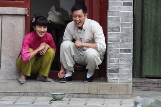 改编自严歌苓同名小说,叶璇,刘佩琦,李东学主演的电视剧《第九个图片