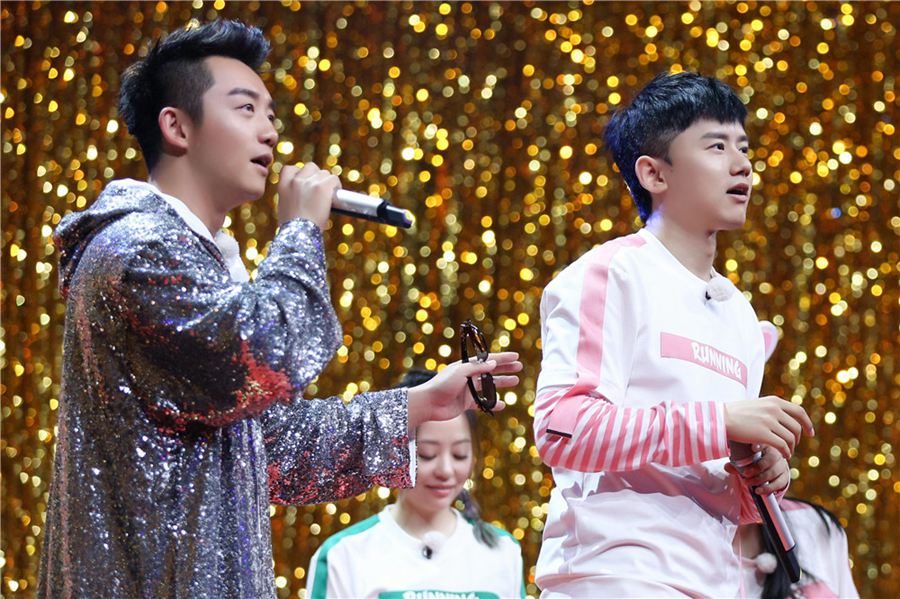 鹿晗惊艳开嗓反遭“Diss”《奔跑吧》张杰张靓颖同台飙歌