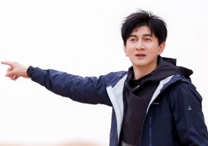 《追星星的人》韩庚阚清子变神秘大厨 星空演唱会沙漠热烈开唱
