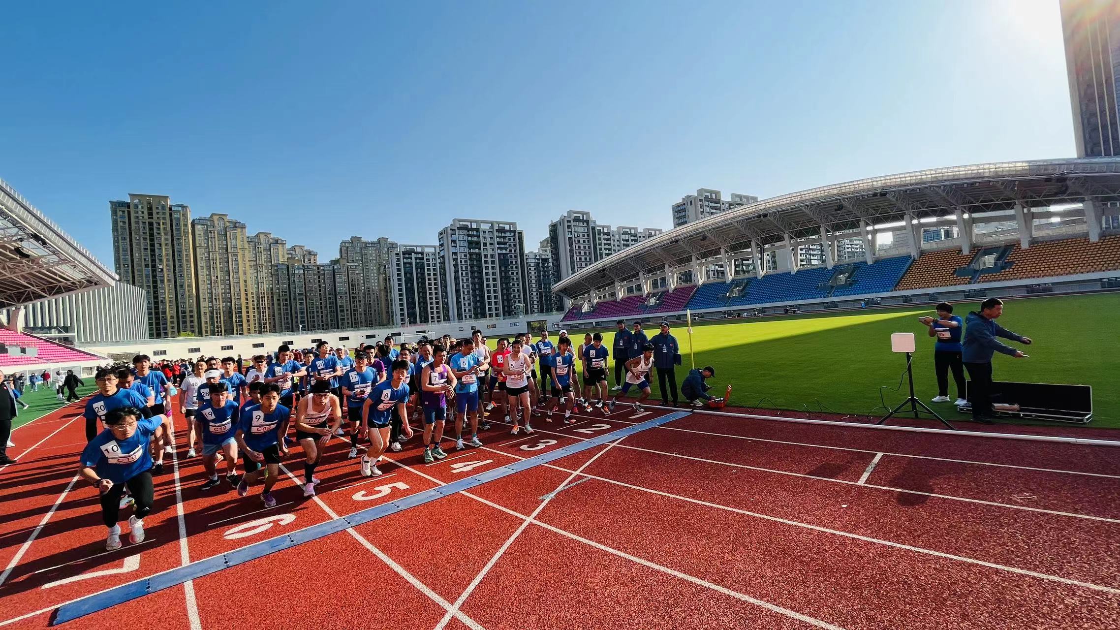 专业级赛事播放工具实现多平台同步播放与实时互动