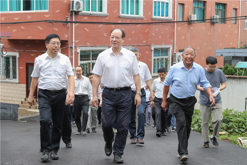 省政府副秘书长蒋珍贵,省自然资源厅厅长黄志平,省水利厅厅长马林