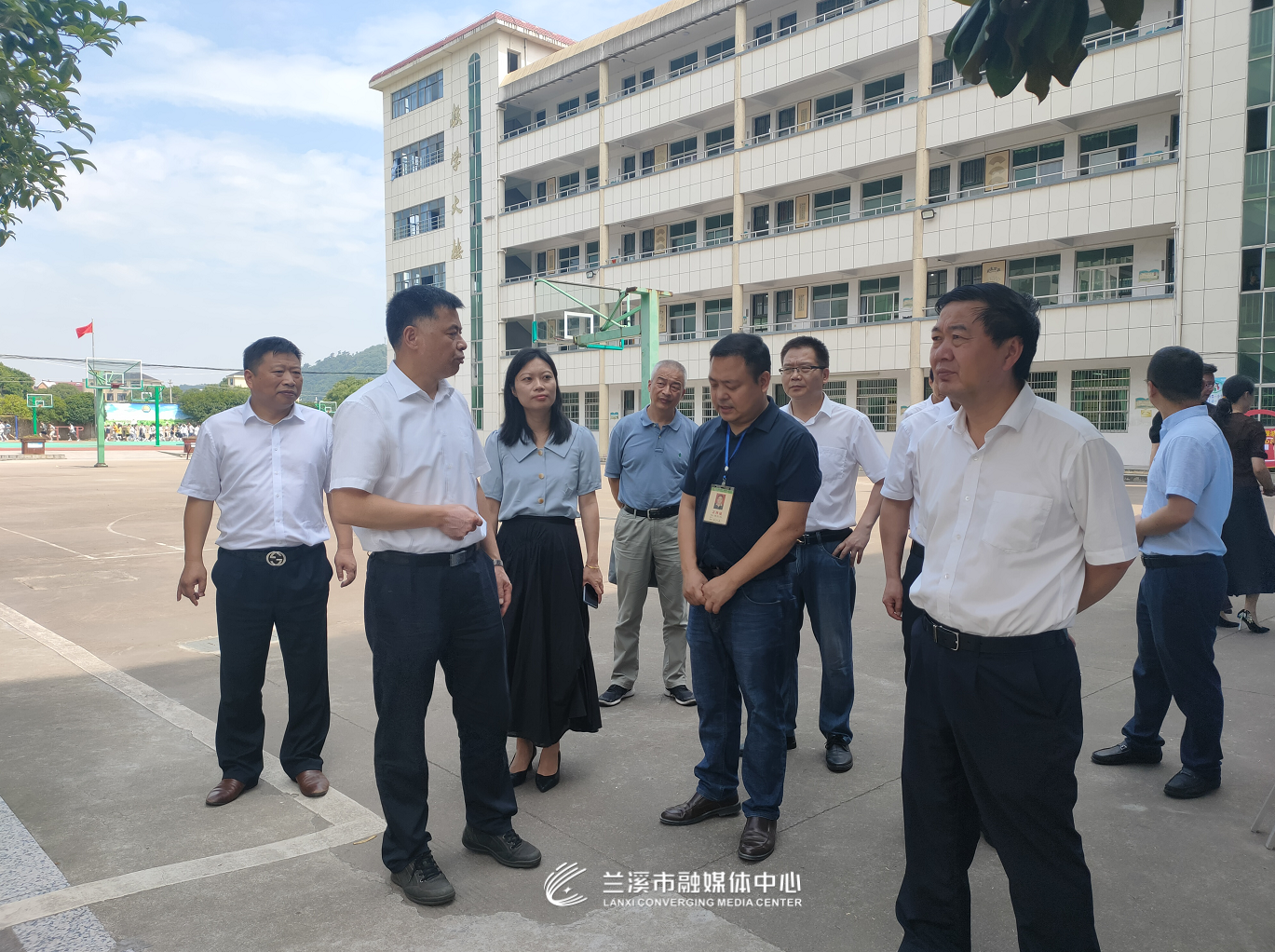 金华市人大常委会副主任,市总工会主席陈志身,兰溪市副市长俞兰参加