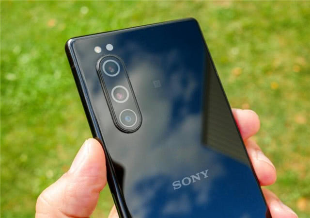 索尼xperia5权威评测小尺寸带鱼屏旗舰分辨率下调