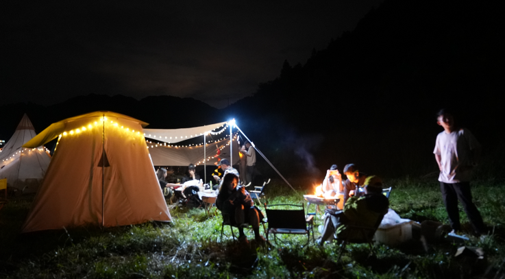 美翻了首届星空草甸露营节在青田这个村举行