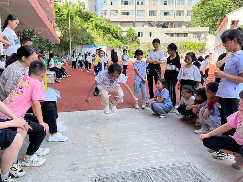 油竹实验小学彭括校区举行全校学生素质运动会-青田之家基金会