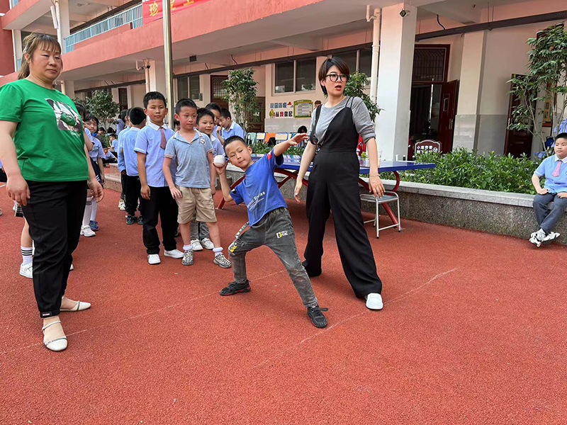 油竹实验小学彭括校区举行全校学生素质运动会-青田之家基金会