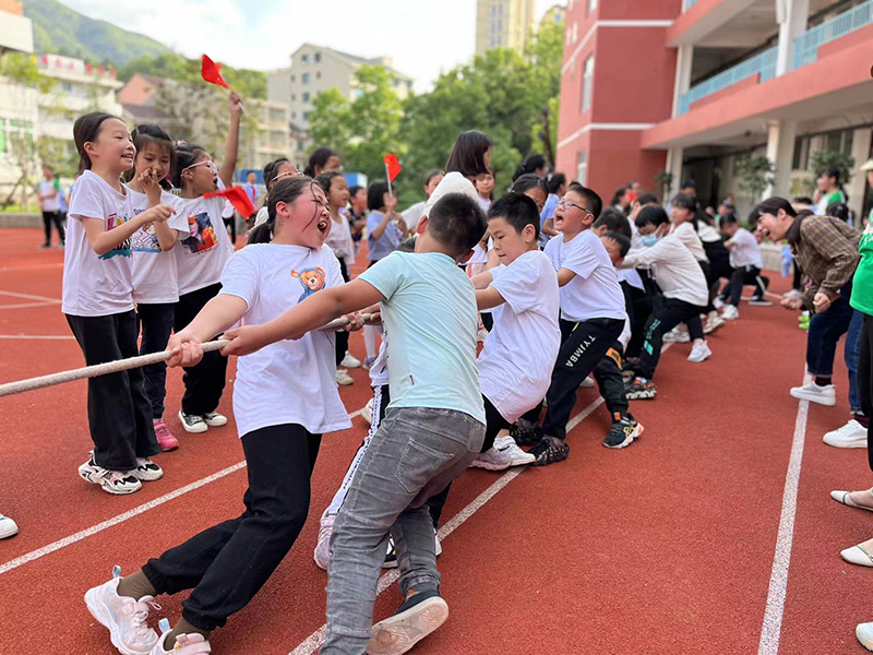 油竹实验小学彭括校区举行全校学生素质运动会-青田之家基金会