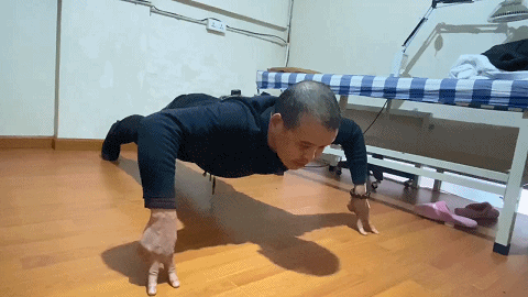比如一指禅,二指禅…… 这神仙武学 出现在了翠光阁下 不知这位师傅