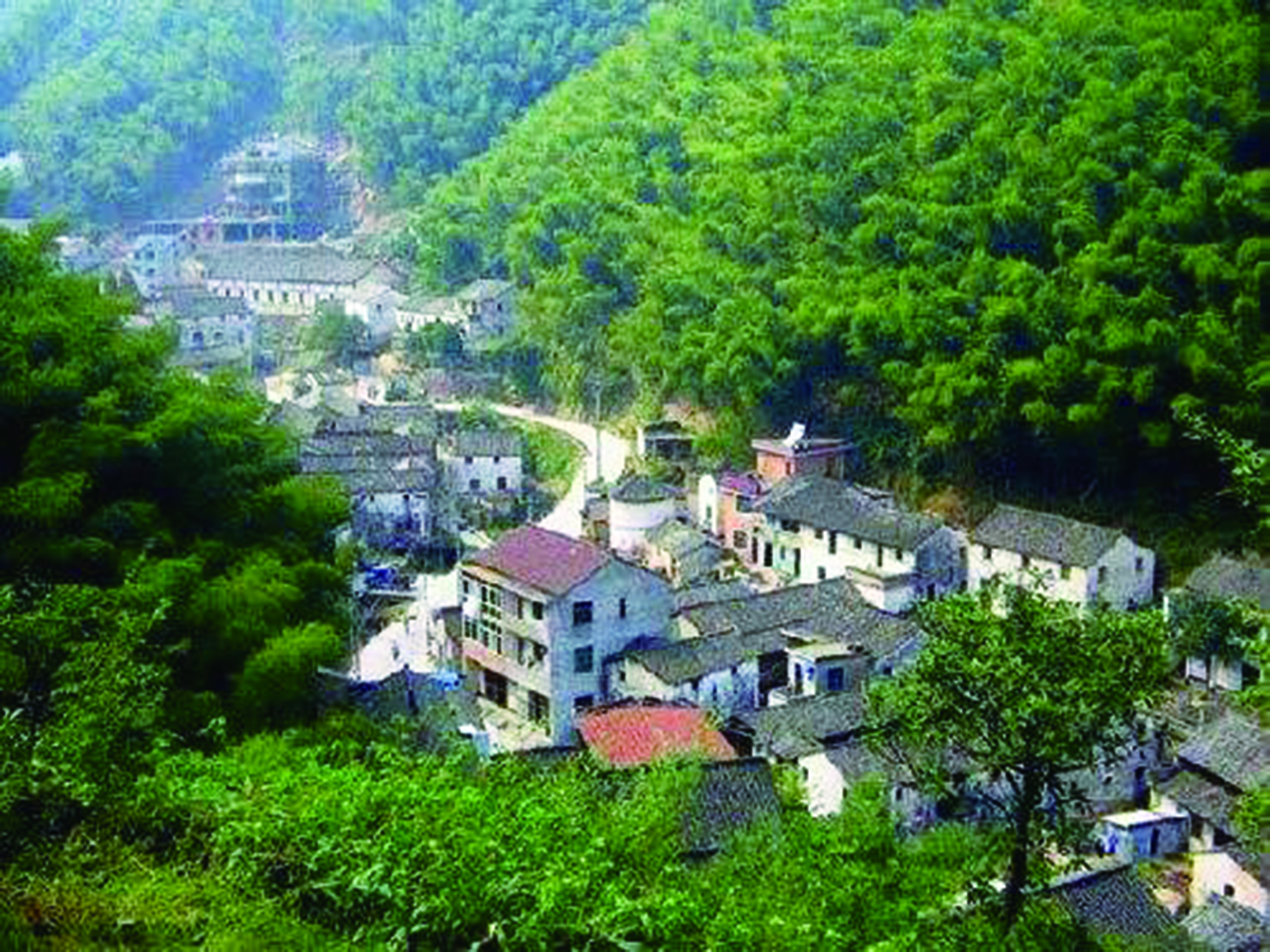 萧山区戴村镇骆家舍村是萧山区海拔最高村,村内有萧山区最高山