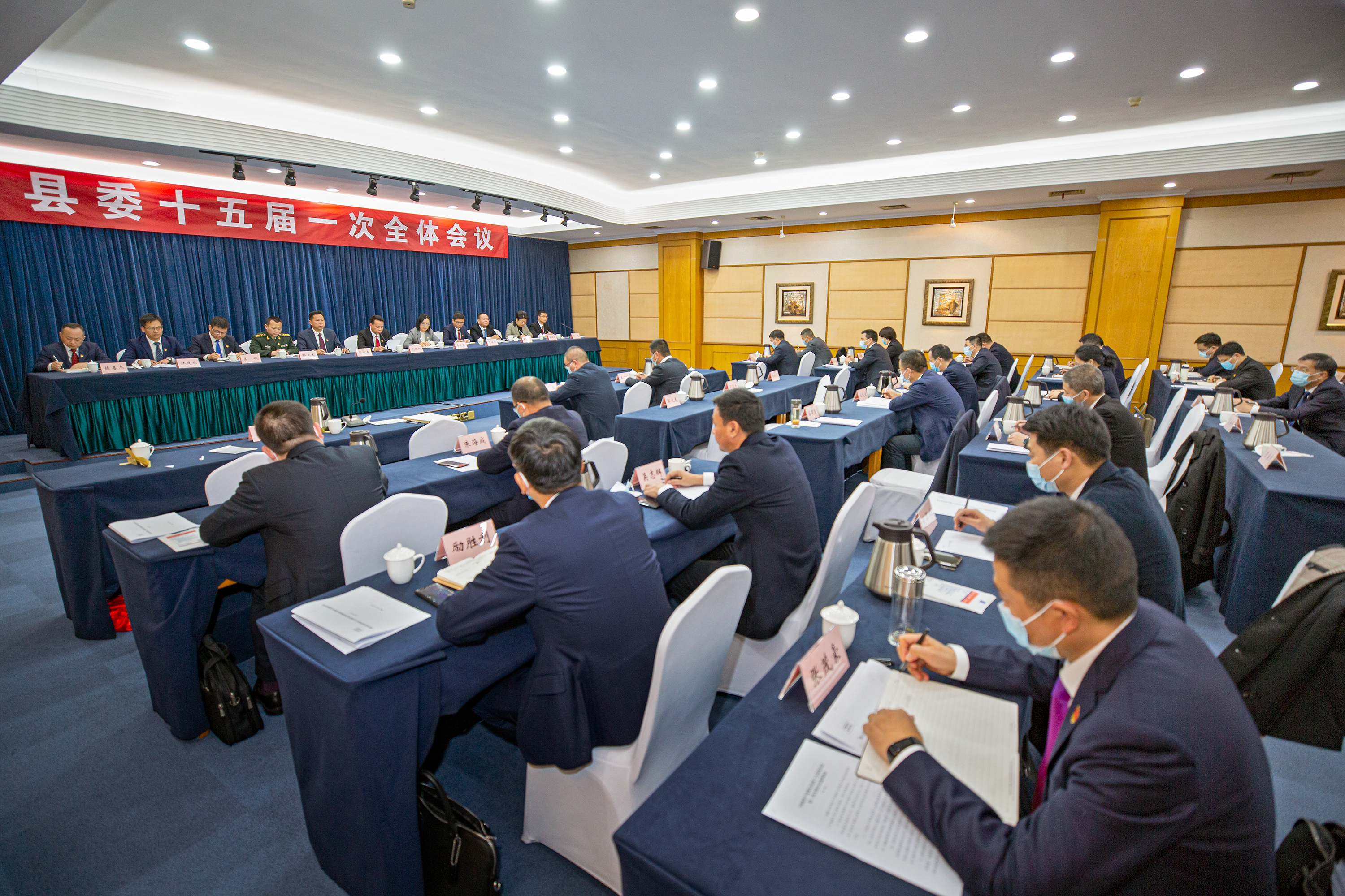 044e7f0b3a74a1a13c3be1506d478f37.jpg o_1fo3165hi1e501sige6b1t95245m.jpg