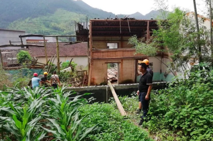 开化芹阳：干部先上，党员跟上——黎明村吹响拆违攻坚集结号