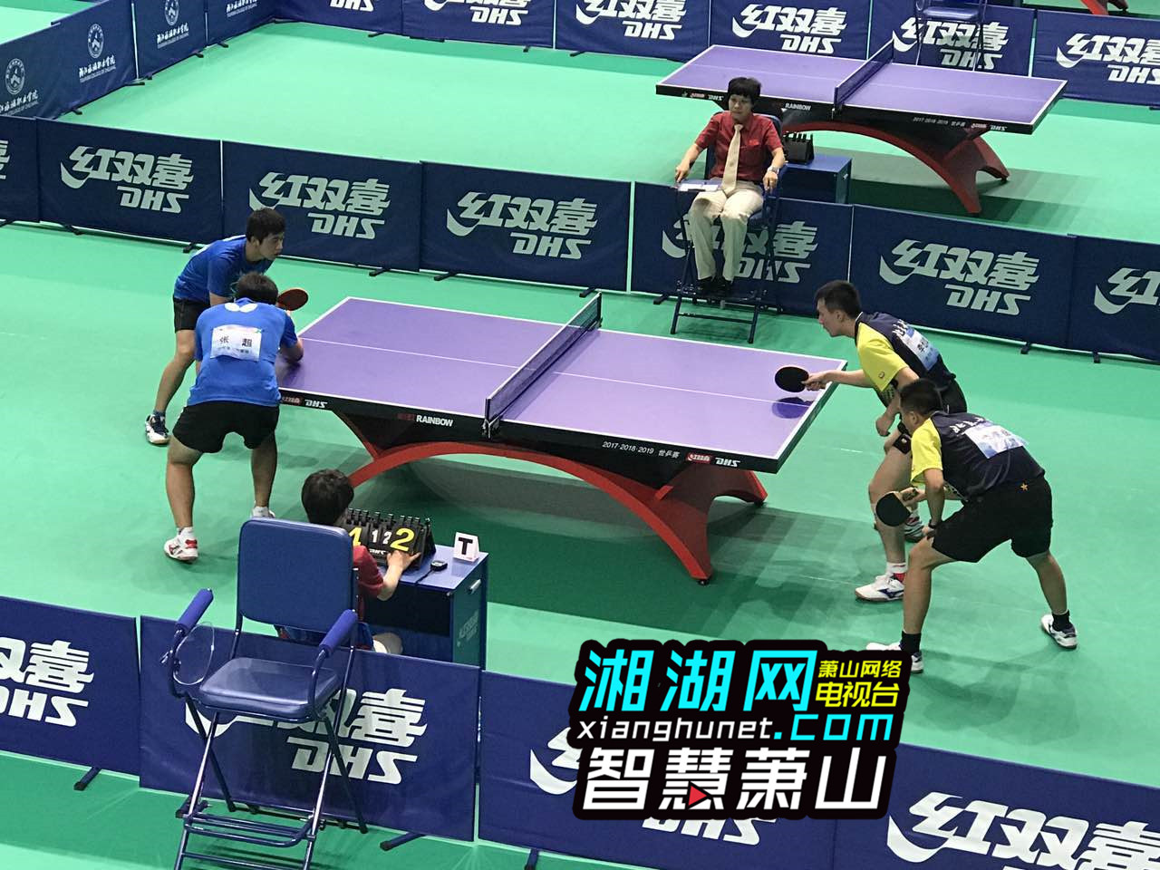 学运会乒乓球项目浙江大学组女队入围双打四强