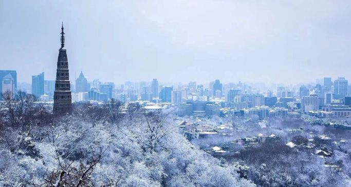 冰冻冰冻!萧山路面已成溜冰场!非要出门的这些