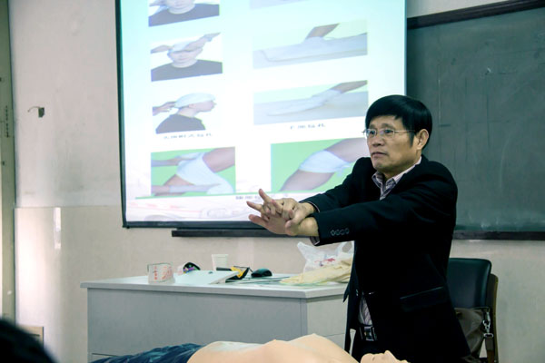 萧山三职举行现场救护知识技能培训