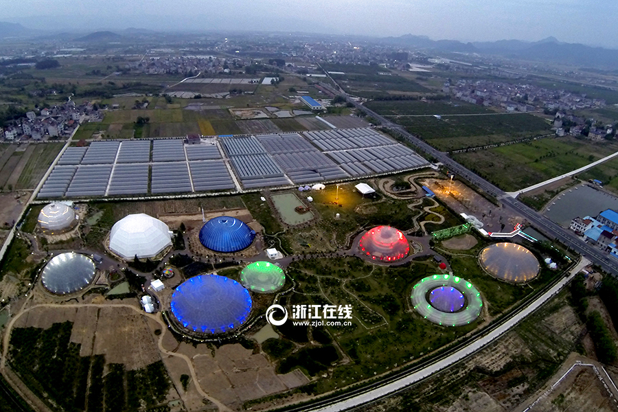 天台的太空农场很奇幻