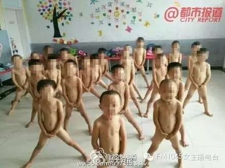 幼儿园老师竟让男孩拍光屁股照片还发上网!家长怒了