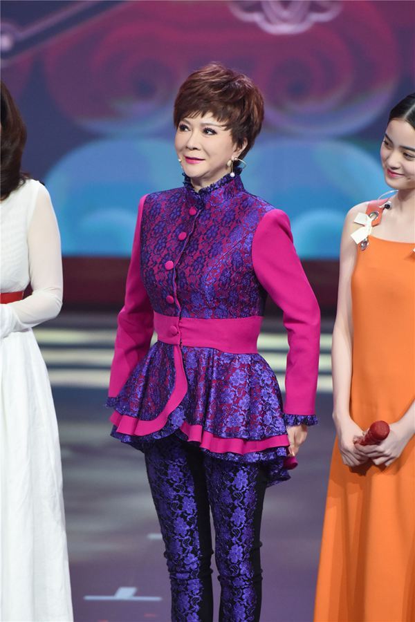 王牌对王牌触发致敬春晚时代记忆王源致敬春晚串烧嗨翻天