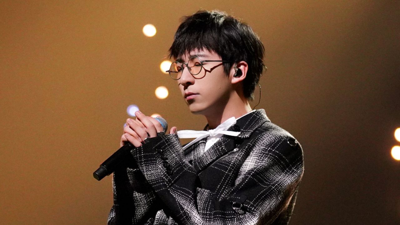 唐汉霄唱《普通》一点都不普通 唱响这一年 浙江卫视虎年春节特别节目