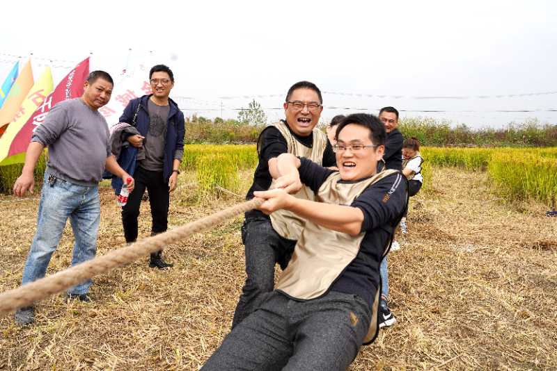 "稻香千金· 乐享田园" 农事运动会欢乐开赛