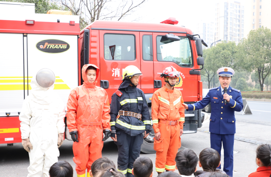 营口理工学院在哪儿_理工营口学院是本科吗_营口理工学院