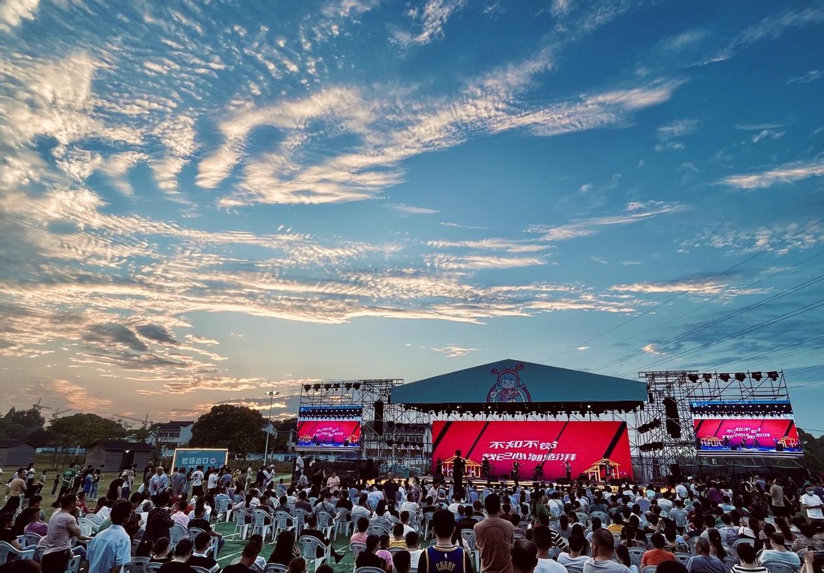 第五届石淙花海龙虾节今晚开幕