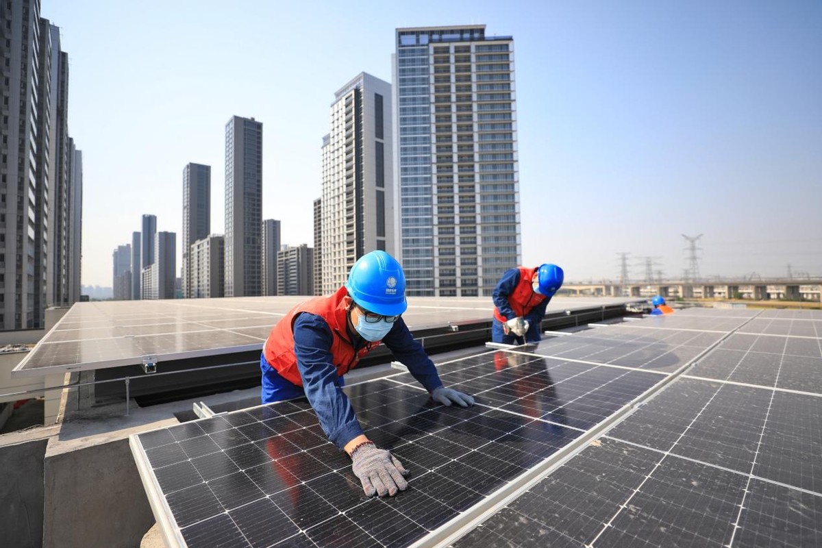 摄)(220千伏世纪变 姚靖霖摄)数智赋能 推进"新的路径升级"电网一张图