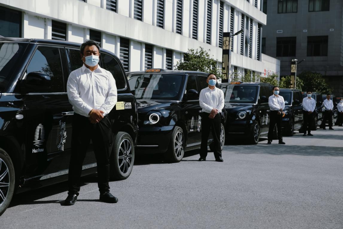 湖州首批新能源人性化无障碍出租车投入运营