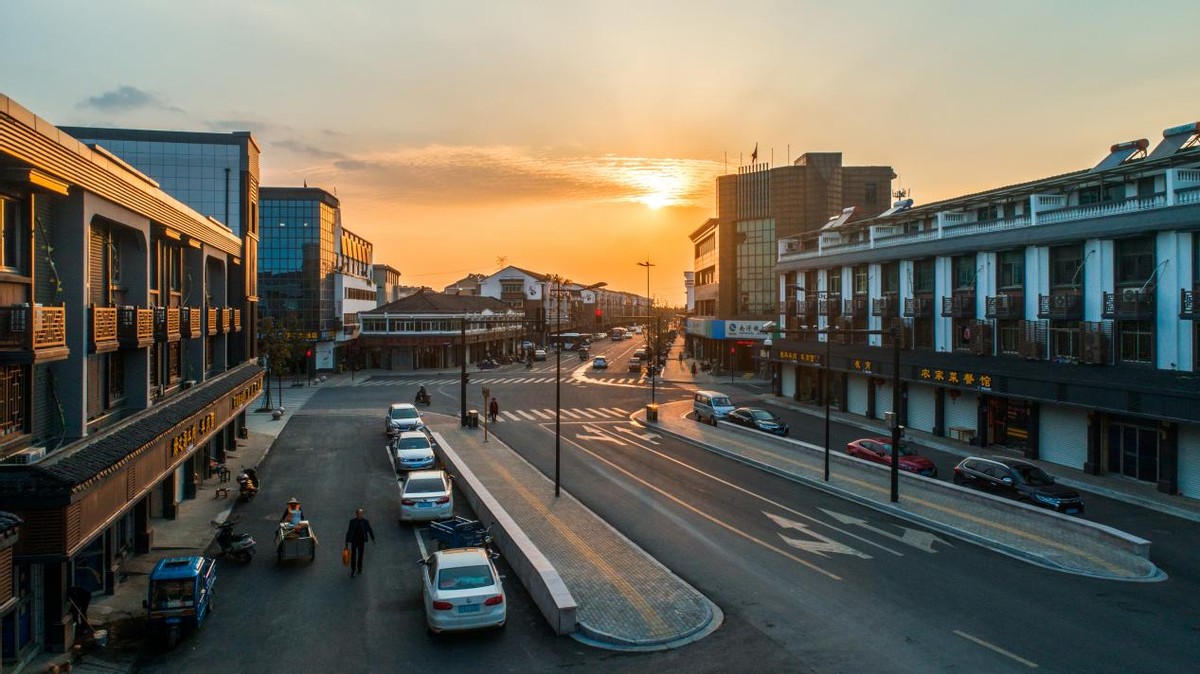 南浔石淙基础设施迎提升美丽城镇展新颜