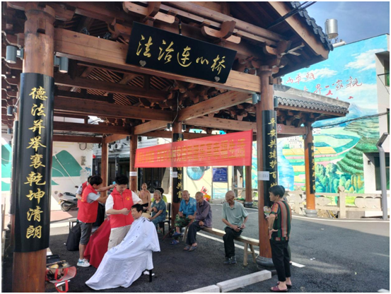 温州泰顺共建两省连心桥共享车头幸福路