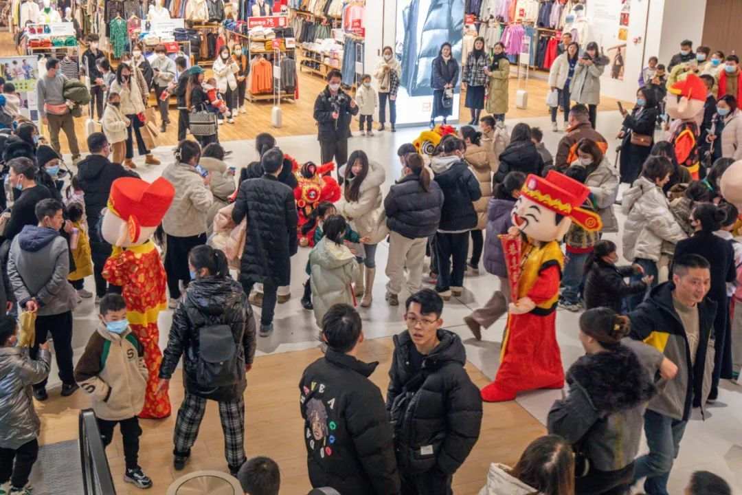 逛商场、游公园、赏花灯……温州乐清消费市场新春“开门红”！