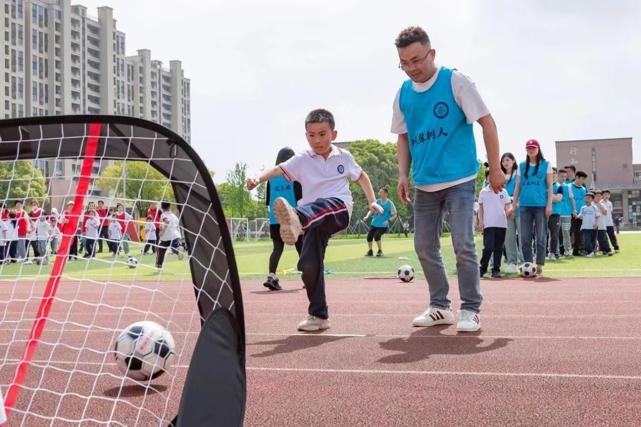 以体树人 练市小学举行全员体测达标运动会