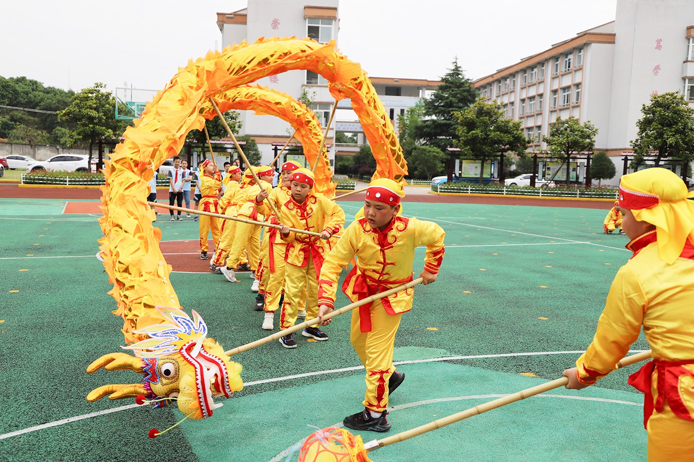 舞龙文化进校园