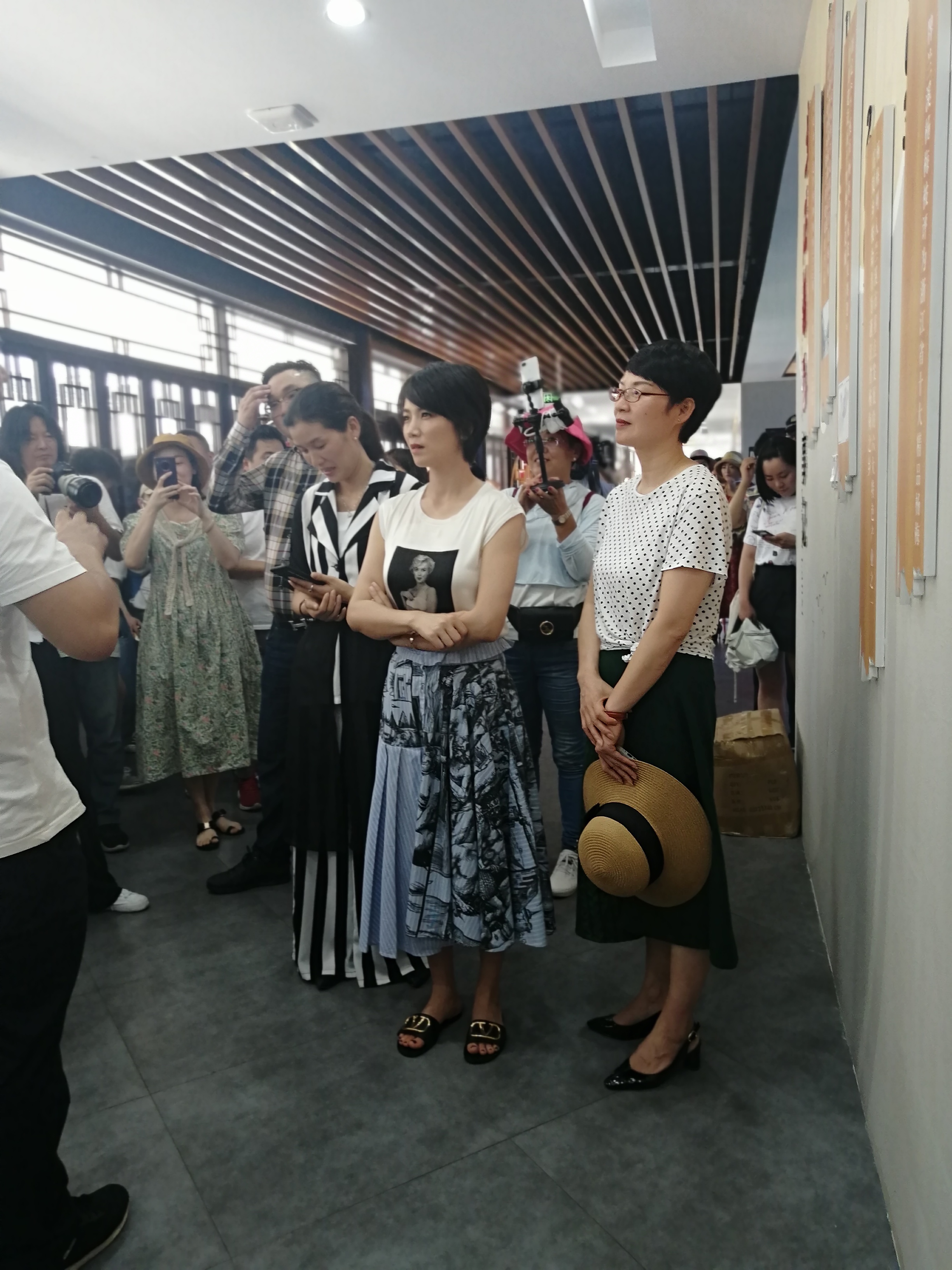 "      "兰溪女儿"曹曦文