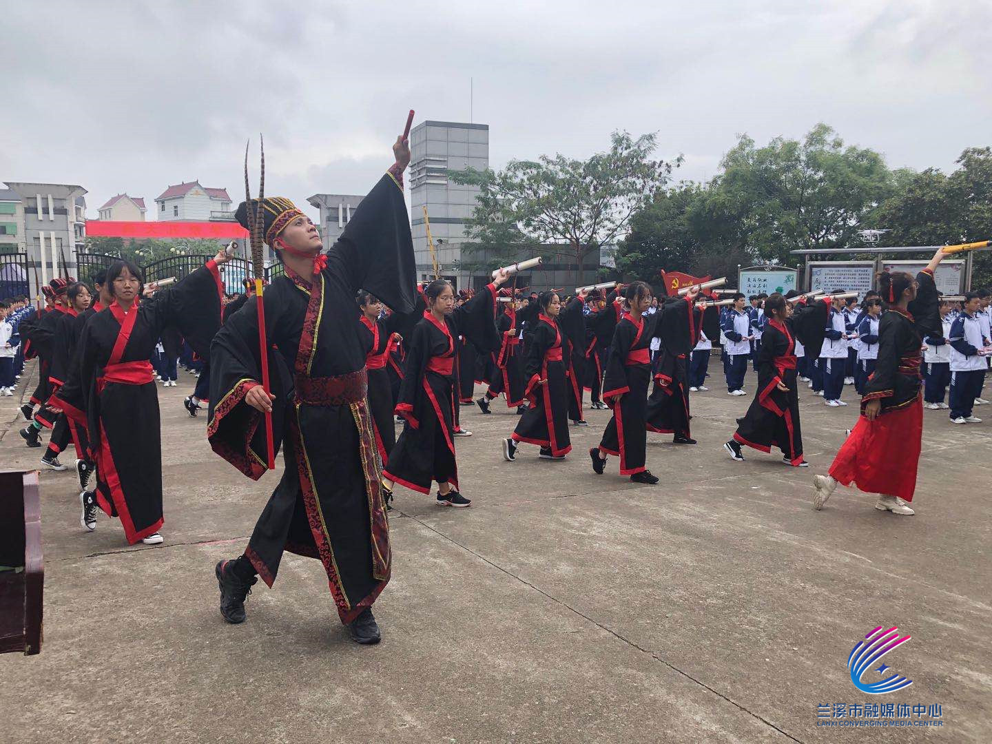 兰溪中学师生图片