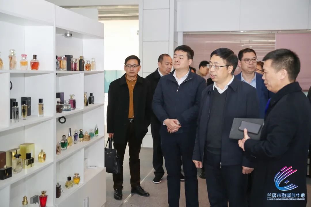 兰溪市副市长于纲参加活动.