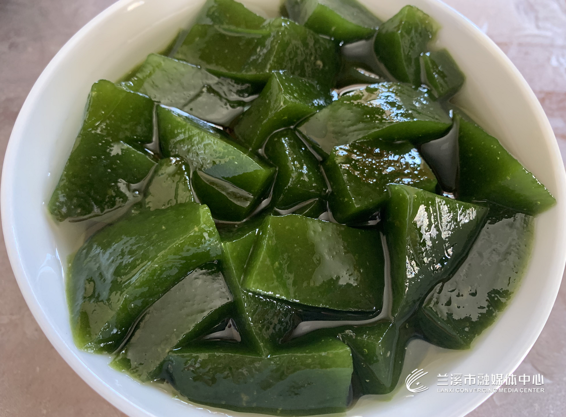 小暑到 柴叶豆腐成解暑佳品