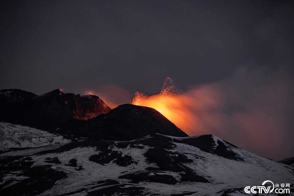 意大利埃特纳火山喷发