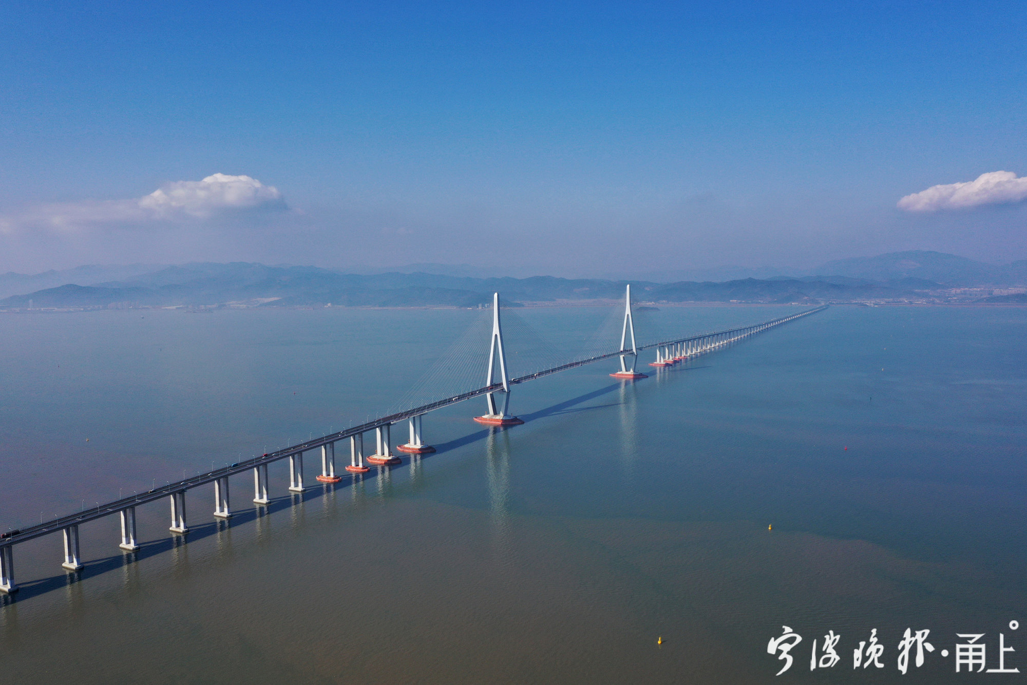 象山港大桥:推开"蓝色大门,走近"斑斓海岸"