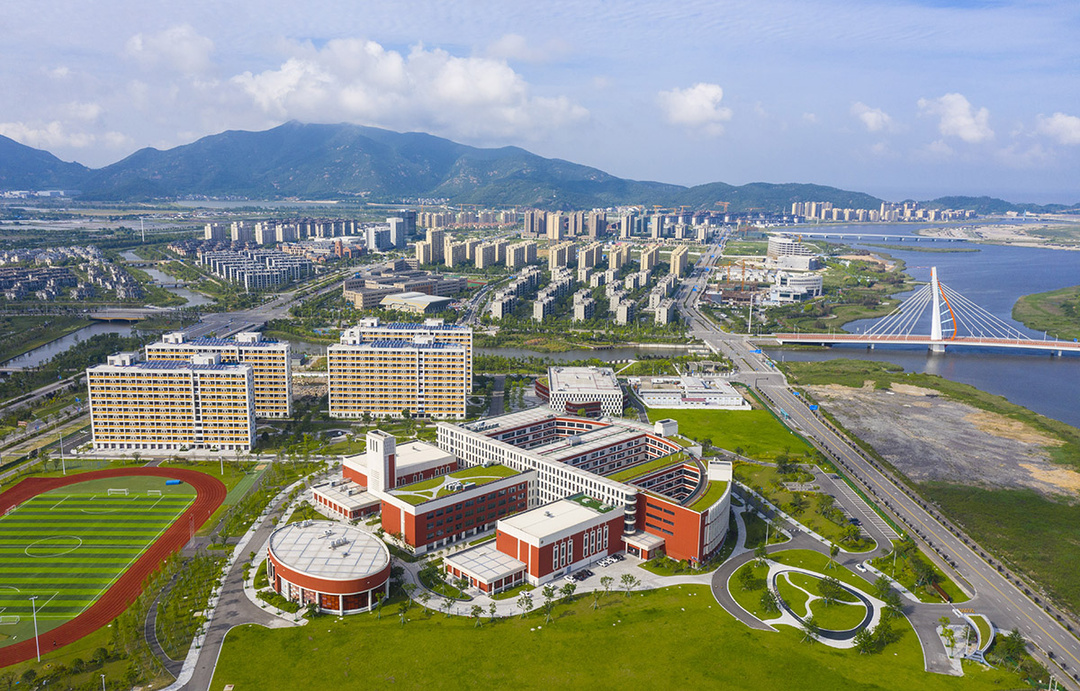 寧波財經學院象山影視學院日前迎來建校1週年.