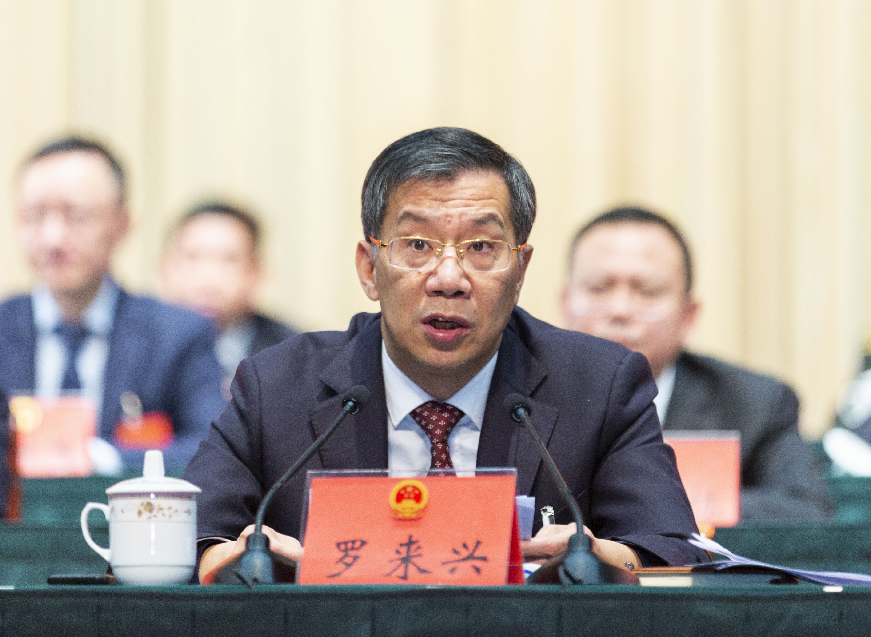 罗来兴在致闭幕词时说,蓝图宏伟,实干为要.