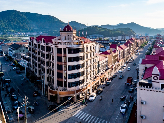 大岙码头修建改造工程,主体建筑候船大楼的桩基部分施工已完成,计划