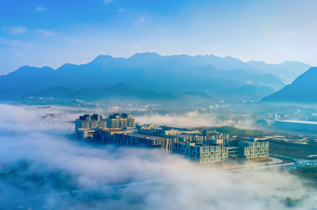 义乌市苏溪镇选编苏溪诗词选助力打造美丽城镇诗和远方