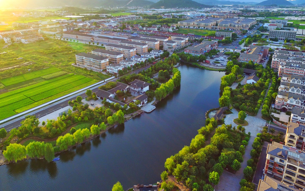 曹娥江畔泼墨绘就美丽城镇大花园