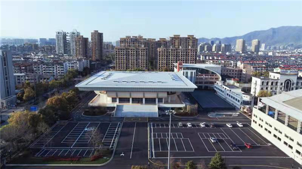 迎亚运展风采杭州富阳区体育中心体育馆亮新颜