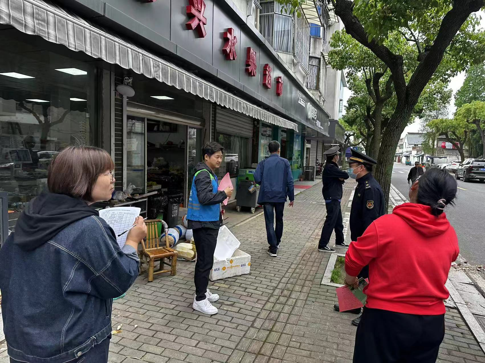 小越街道垃圾分类宣传"满视野",越美商业街创建不停歇