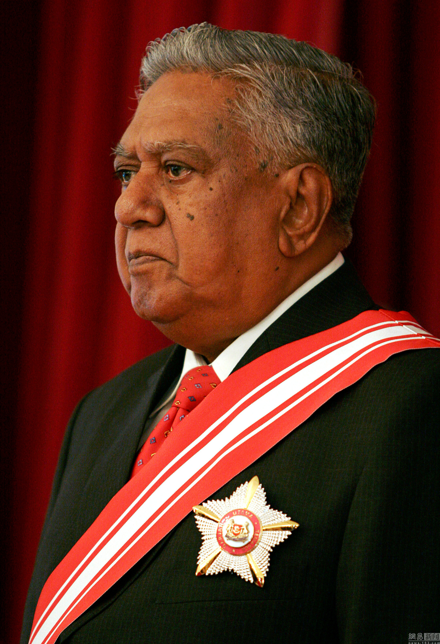 新加坡前总统纳丹因病去世国会大厦降半旗