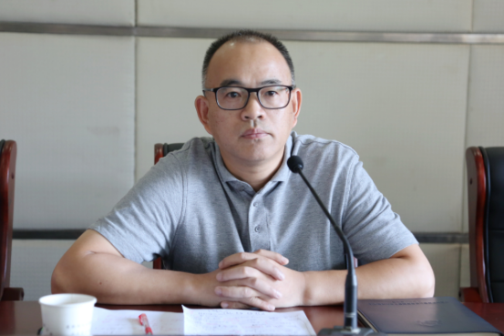 衙前镇召开镇村干部会议