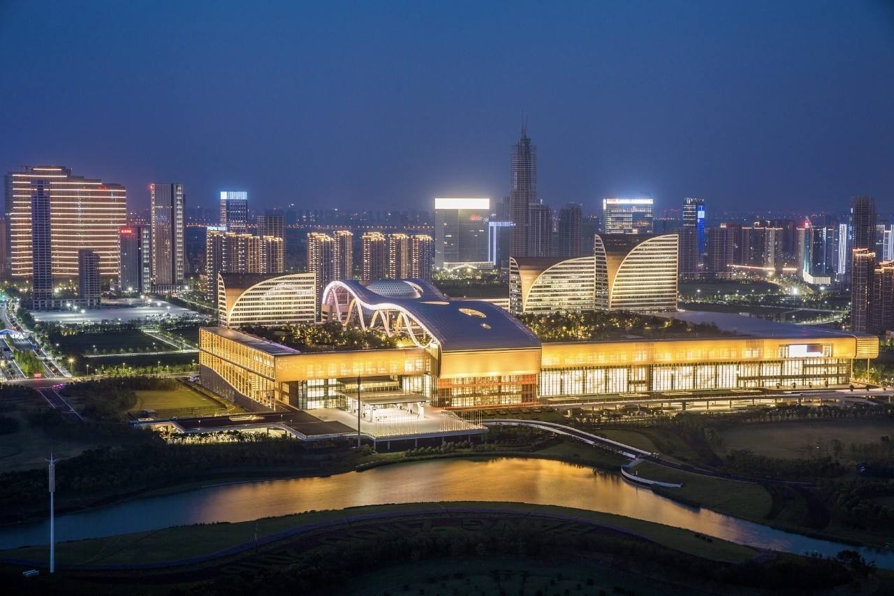 杭州楼市变天了?要托关系才能买到的热盘开始松口