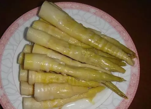 饭也叫"立夏饭", 据说老底子, 立夏这天还要特地给小朋友吃一种健脚笋