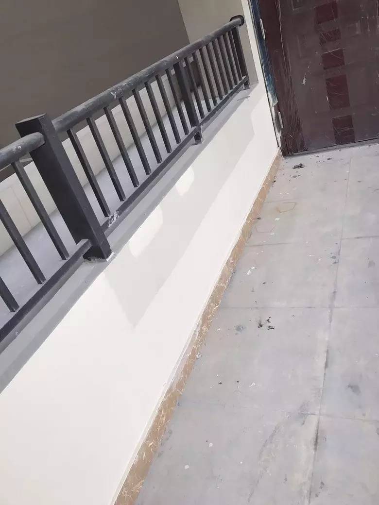 萧山这个小区要交房了,原本一件高兴的事,却让业主们很郁闷